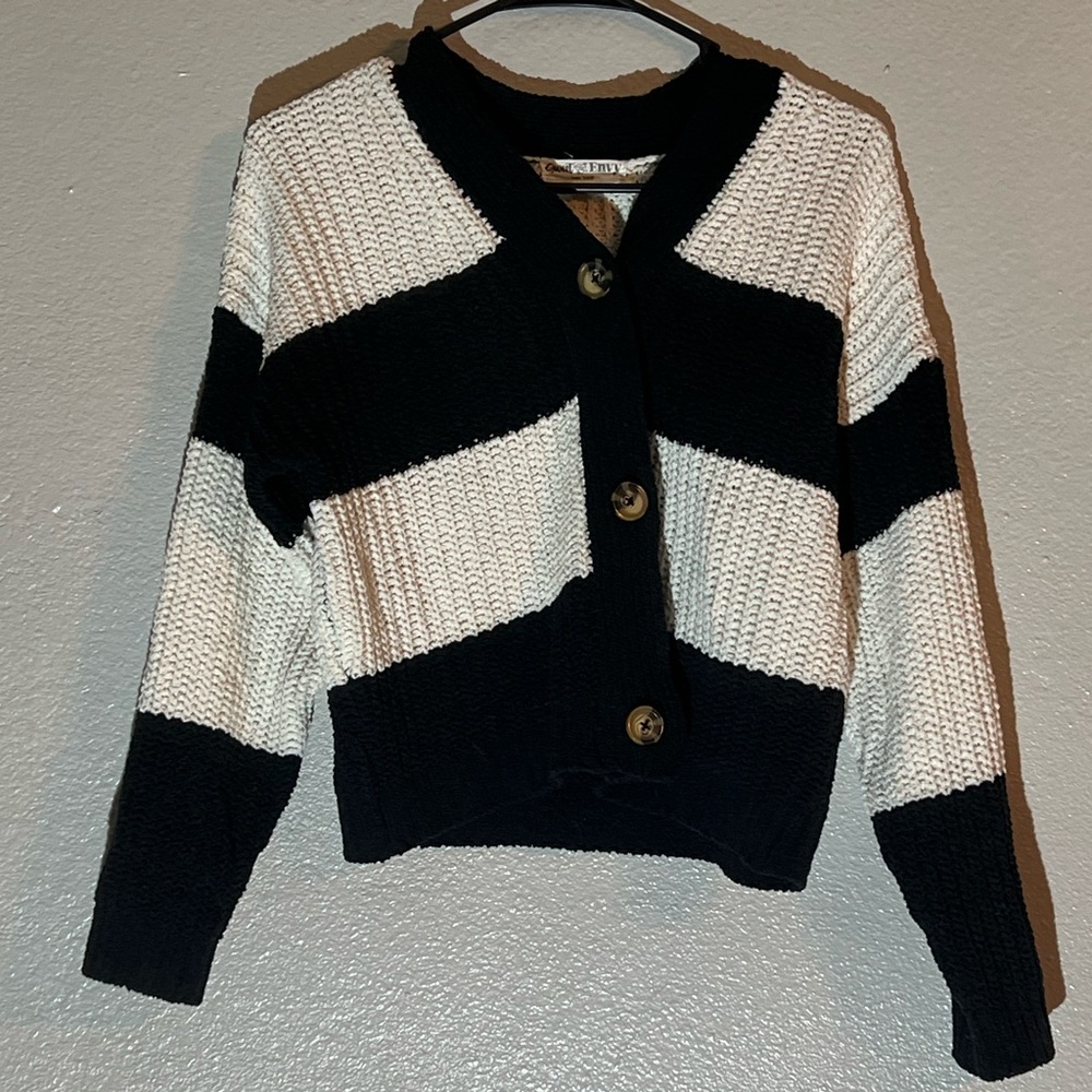 Women’s stripped sweater